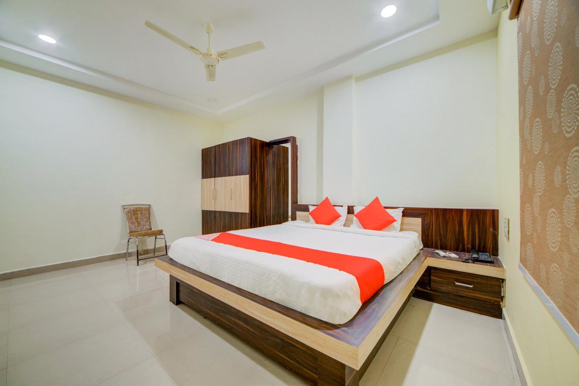 Hotel O Ksl Guest House Karimnagar Zewnętrze zdjęcie