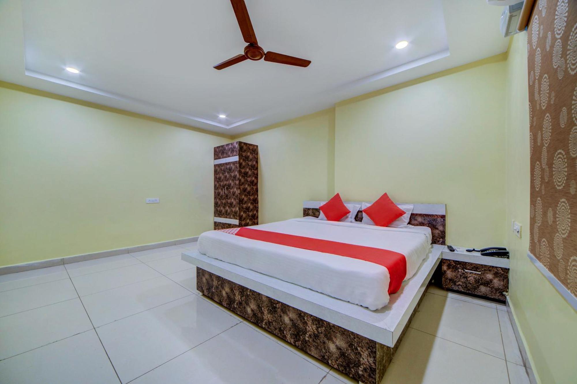 Hotel O Ksl Guest House Karimnagar Zewnętrze zdjęcie